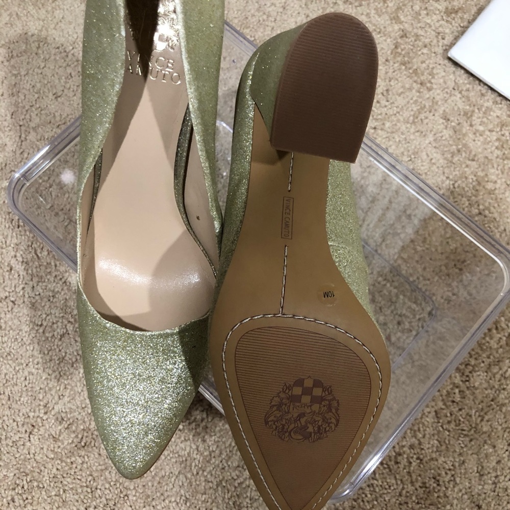 Shoes - Picture 4 of 4
